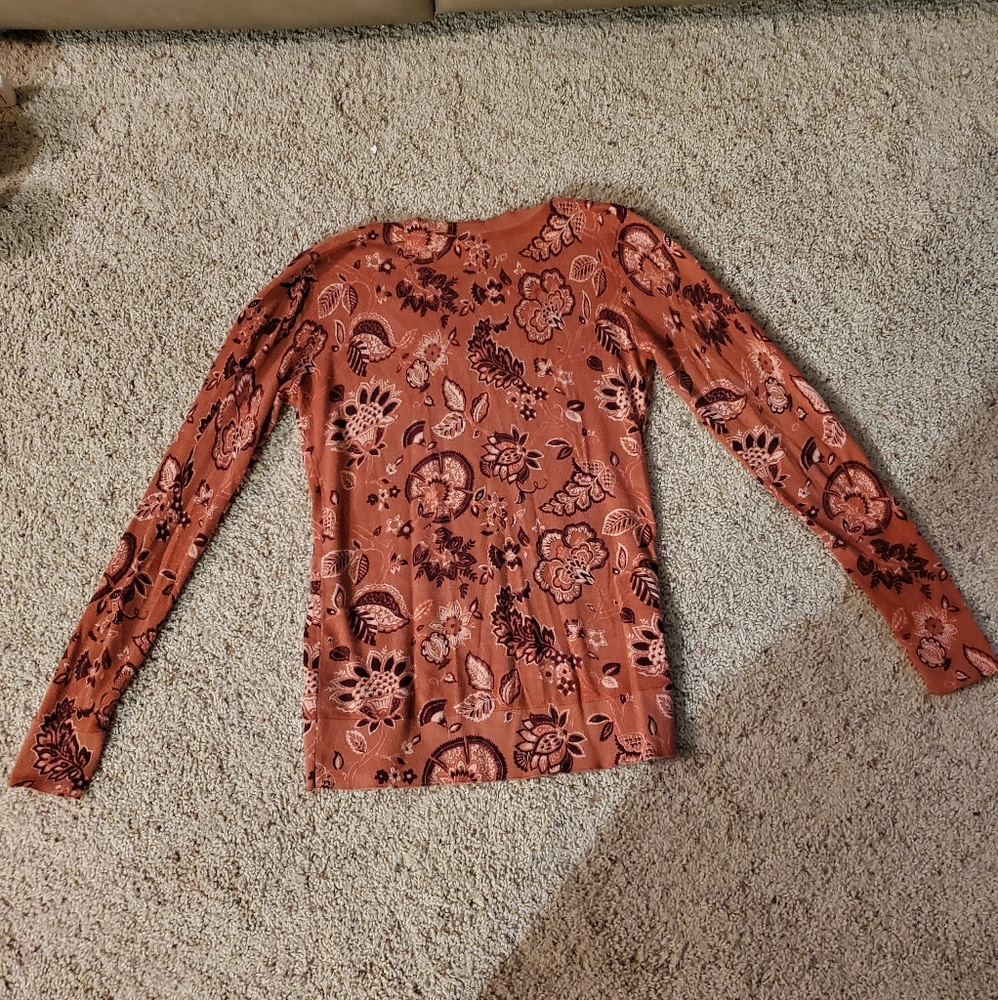 Loft Shirt - Picture 2 of 9